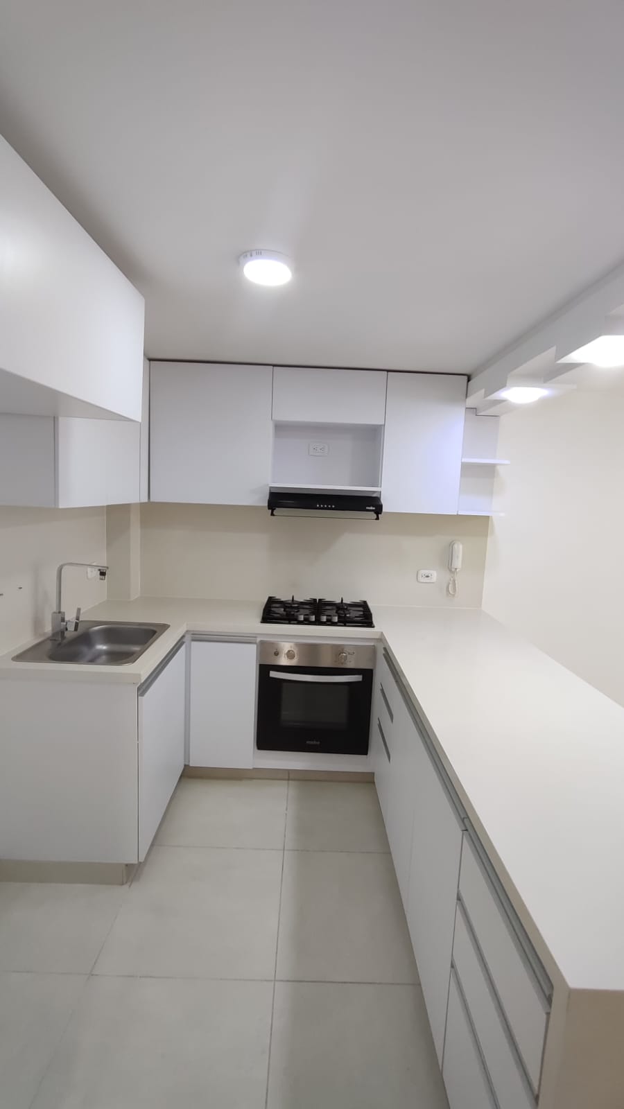 apartamento-tintal-bogota-cocina-02.jpg